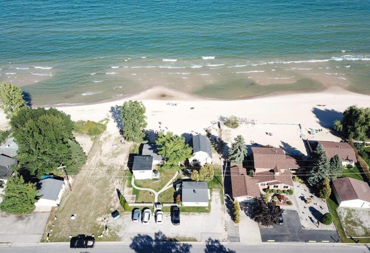 Beach Club Of Oscoda - The Lakeshore Cottage מראה חיצוני תמונה